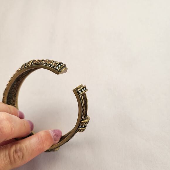 Heidi Daus Bangle Bracelet Hinge Old Gold Bronze White Crystal Age Of elegance - Picture 10 of 12